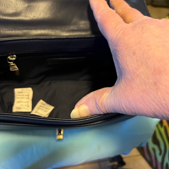 BRAND NEW WITH TAGS!! Elegant Navy Badgley Mischka Blue Quilted Handbag! - Picture 5 of 8